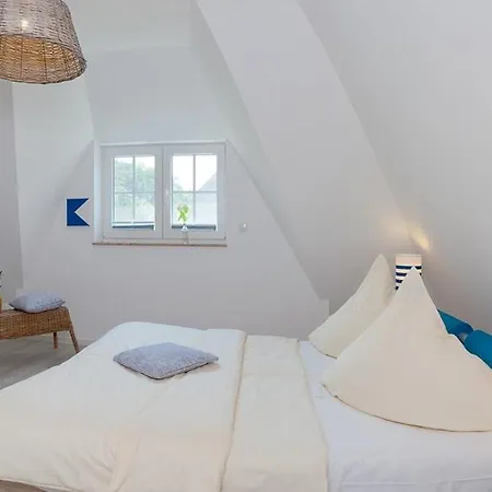 Haus 167, Kiefernweg 5 *