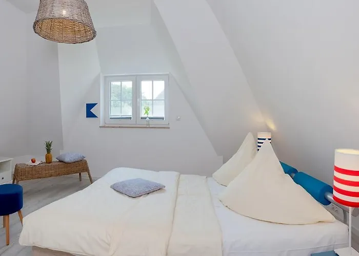 Haus 167, Kiefernweg 5 *